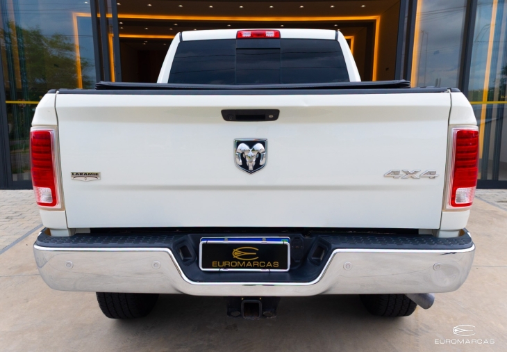 RAM 2500 Laramie 4X4