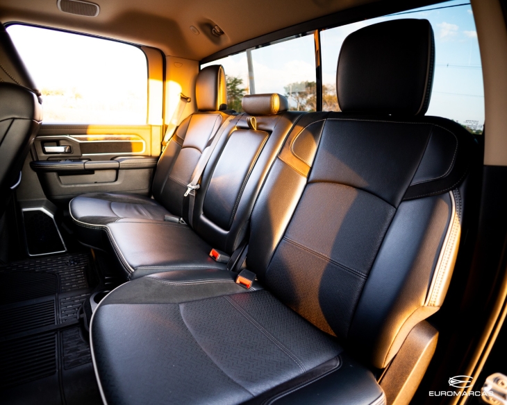 RAM 2500 Laramie CD 4X4