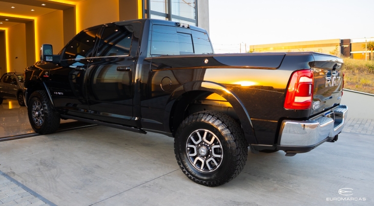 RAM 3500 Longhorn 4X4