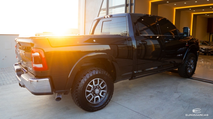 RAM 3500 Longhorn 4X4