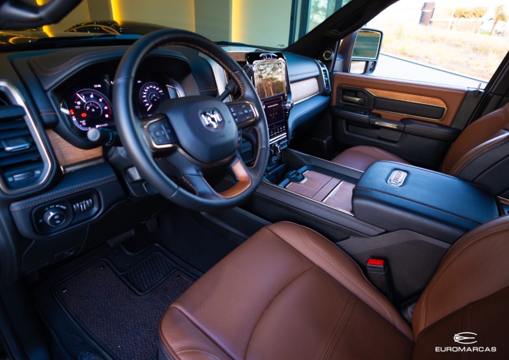 RAM 3500 Longhorn 4X4
