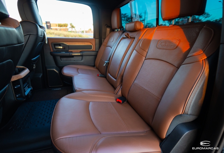 RAM 3500 Longhorn 4X4