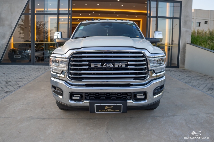 RAM 3500 Longhorn 4X4