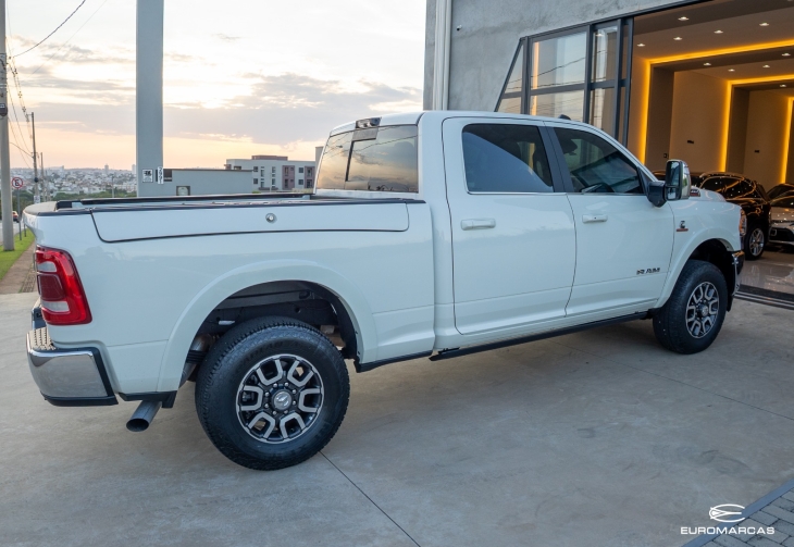 RAM 3500 Longhorn 4X4