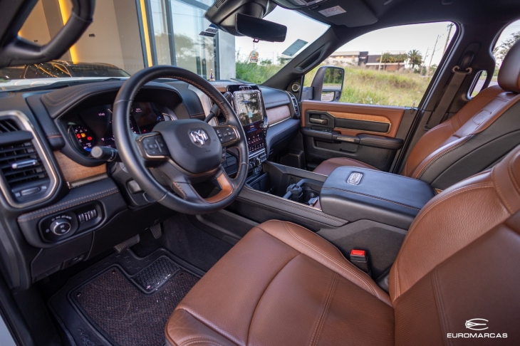 RAM 3500 Longhorn 4X4