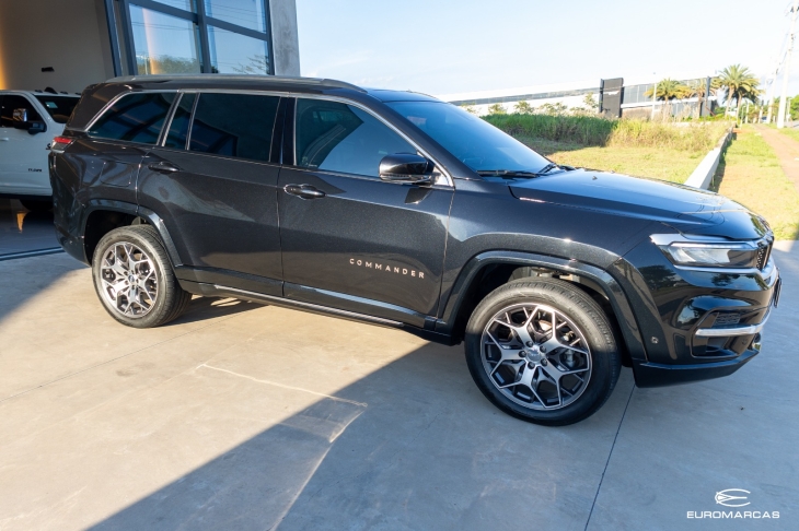 Jeep Commander Overland TD380 4X4