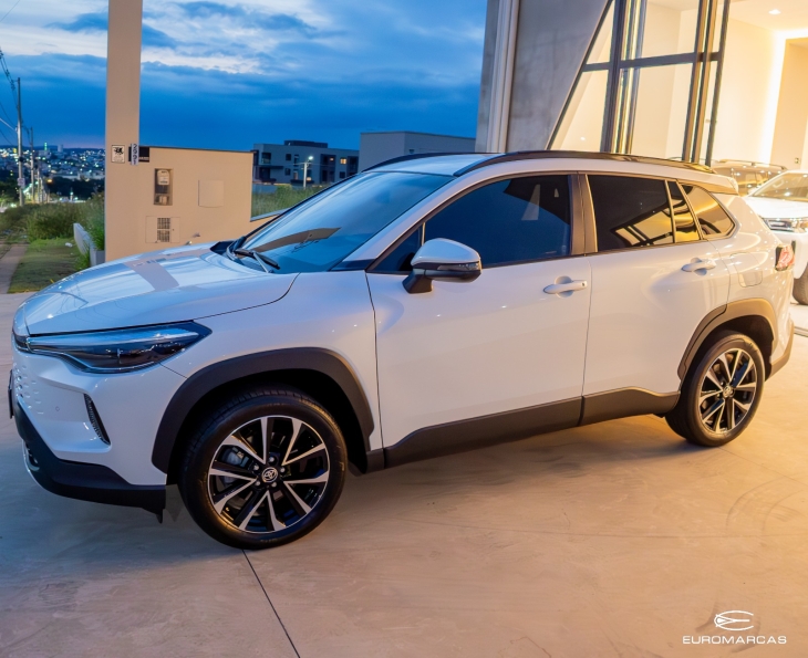 Toyota Corolla Cross XRE