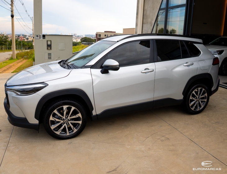 Toyota Corolla Cross XRE