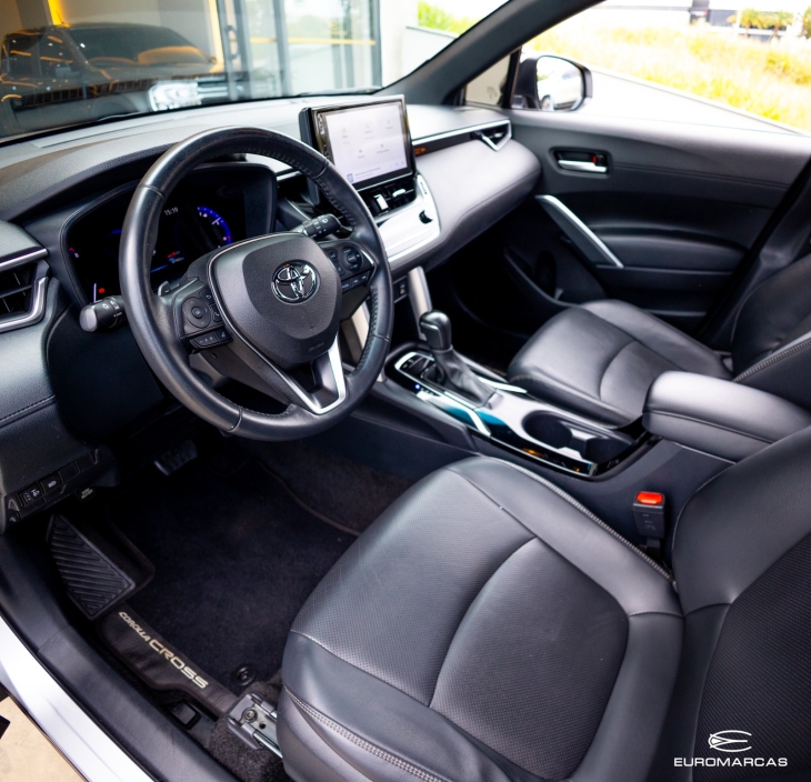 Toyota Corolla Cross XRE