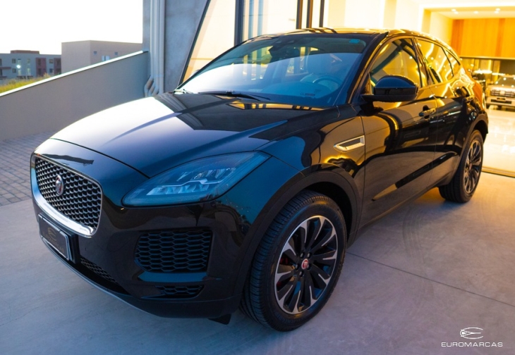 Jaguar E-Pace P250