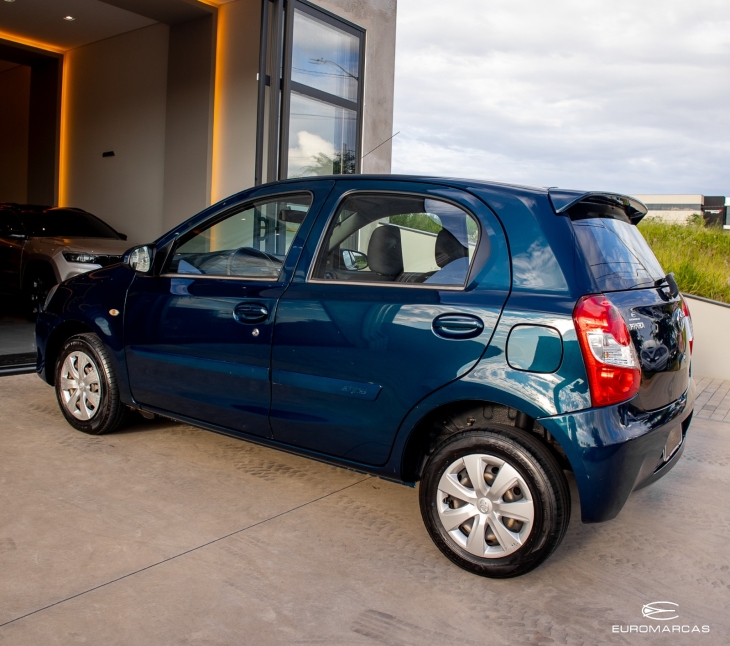 Toyota Etios X