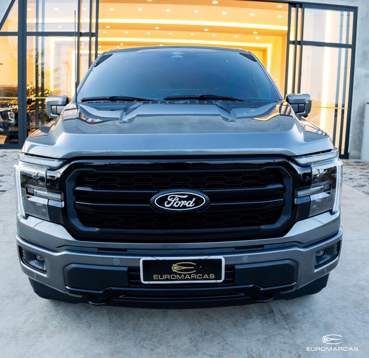 Ford F150 Lariart Black 4X4