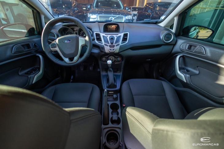 Ford Fiesta SE