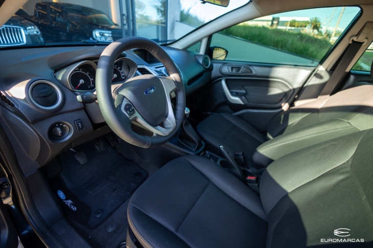 Ford Fiesta SE
