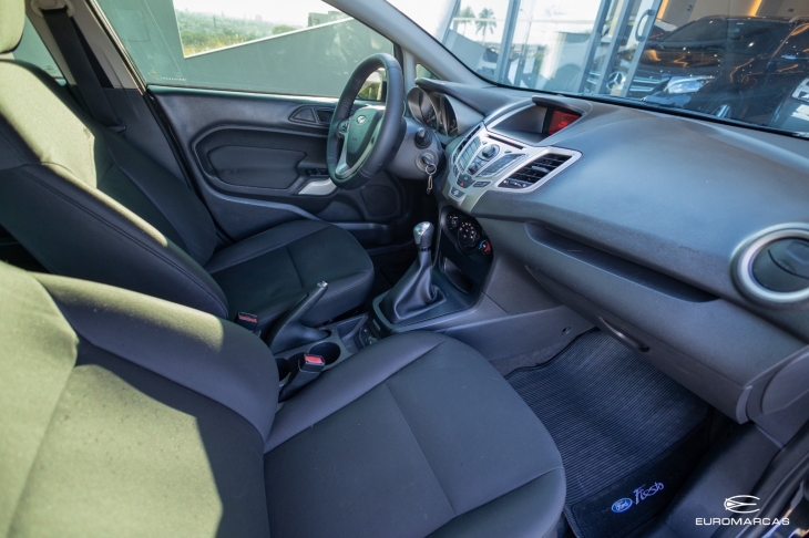 Ford Fiesta SE