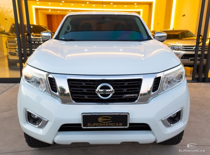 Nissan Frontier CD XE 4X4