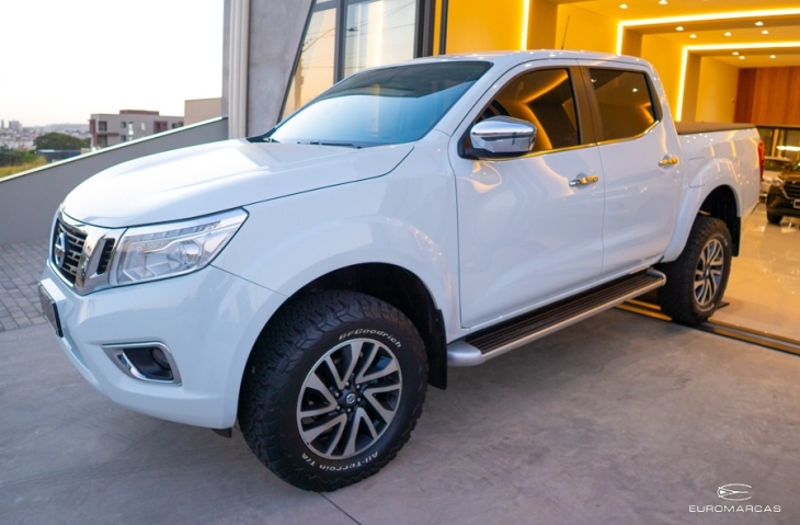 Nissan Frontier CD XE 4X4