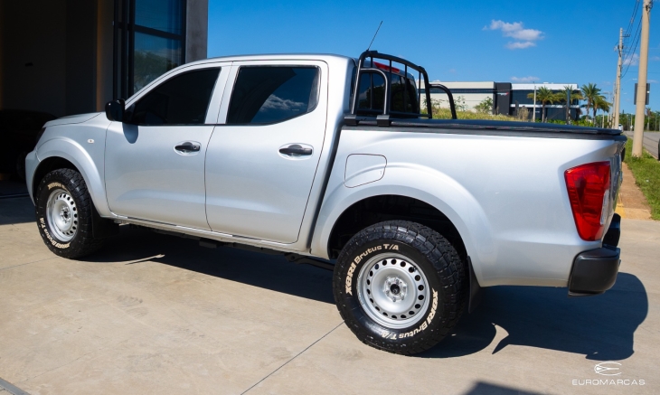 Nissan Frontier S CD 4X4