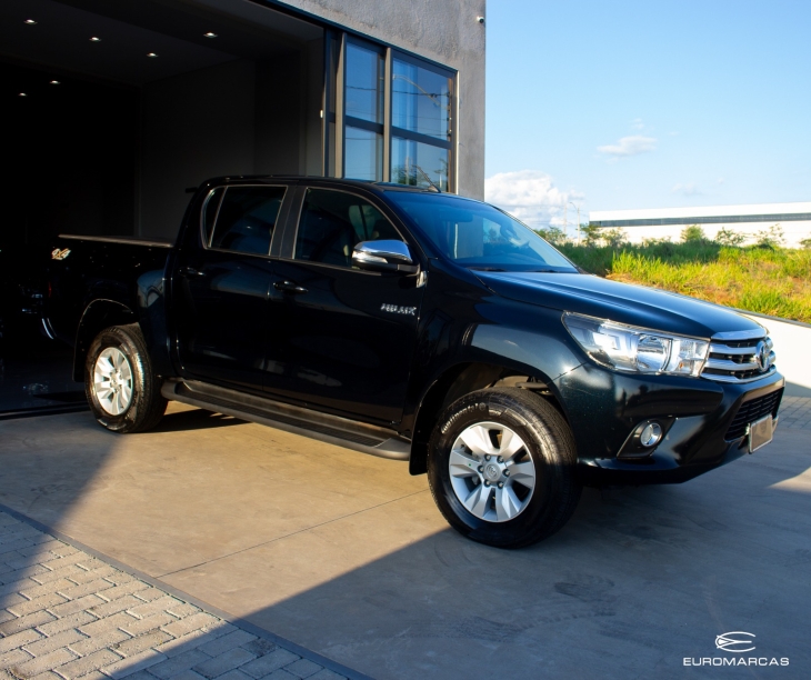 Toyota Hilux SRV CD 4X4