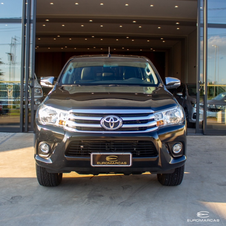 Toyota Hilux SRV CD 4X4