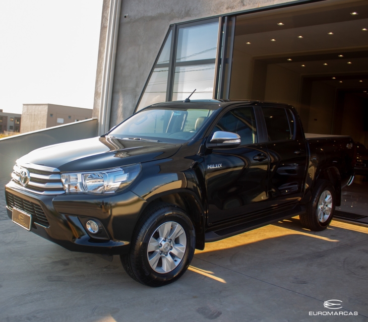 Toyota Hilux SRV CD 4X4