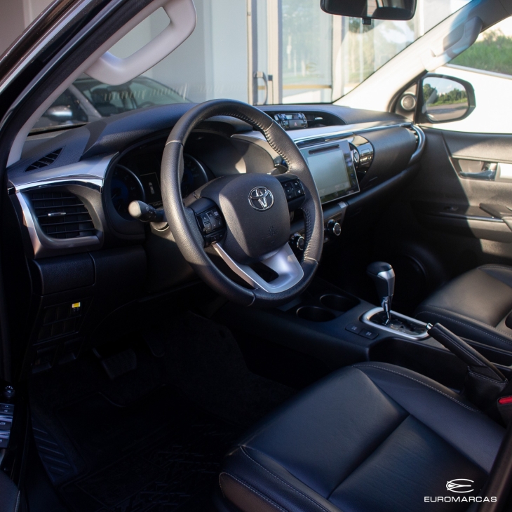 Toyota Hilux SRV CD 4X4