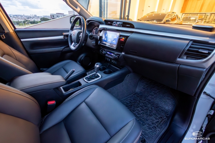 Toyota Hilux SRX CD 4X4