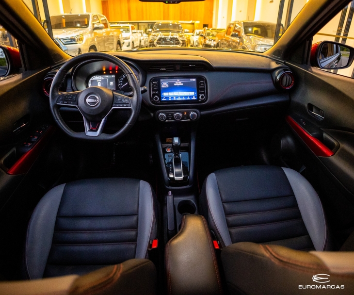 Nissan Kicks XPlay
