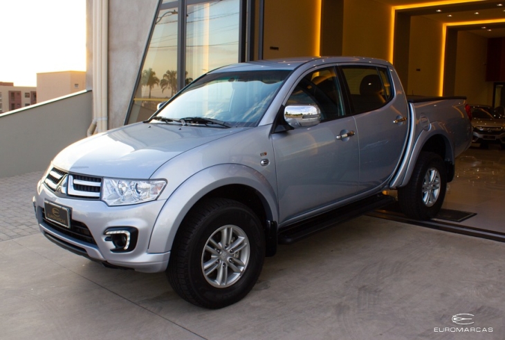 Mitsubishi L200 Triton HPE 4X4