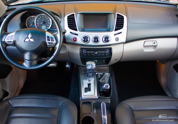 Mitsubishi L200 Triton HPE 4X4