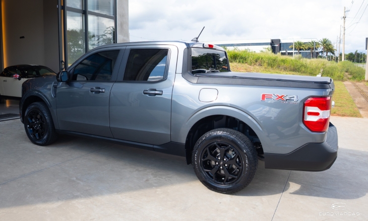 Ford Maverick Lariat FX4