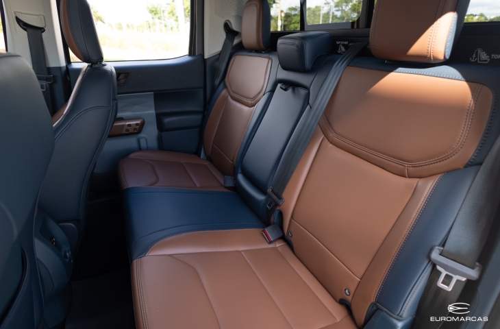 Ford Maverick Lariat FX4