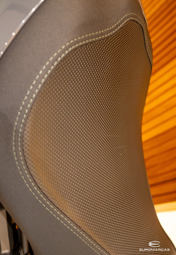 Ducati Monster 1200 S