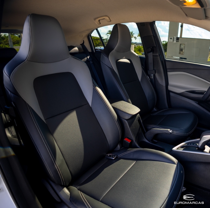 Chevrolet Onix Premier 2