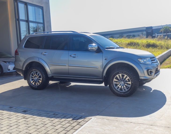 Mitsubishi Pajero Dakar 4X4