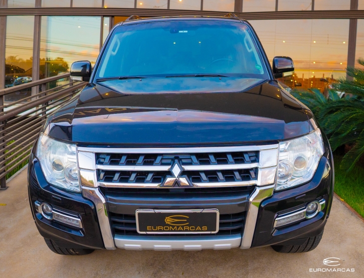 Mitsubishi Pajero HPE Full 4X4