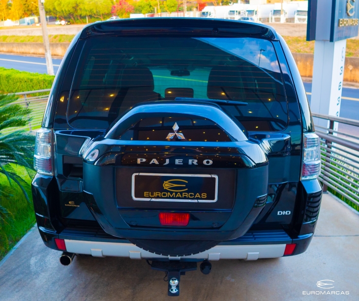 Mitsubishi Pajero HPE Full 4X4