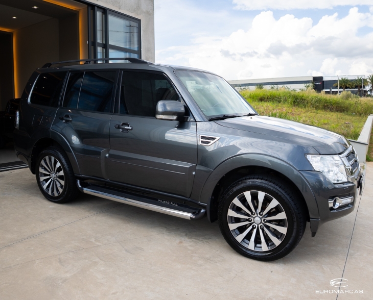 Mitsubishi Pajero HPE Full 4X4