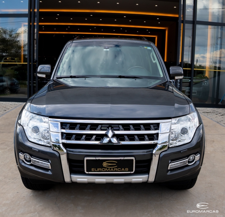 Mitsubishi Pajero HPE Full 4X4