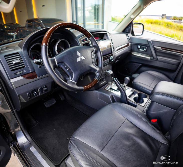 Mitsubishi Pajero HPE Full 4X4