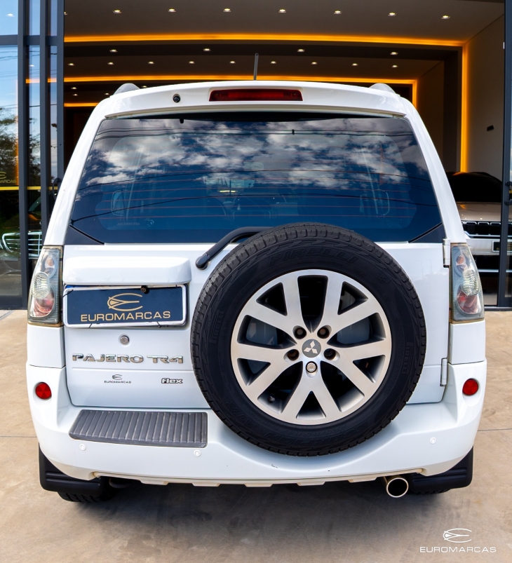 Mitsubishi Pajero TR4 4X4