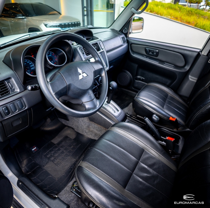 Mitsubishi Pajero TR4 4X4