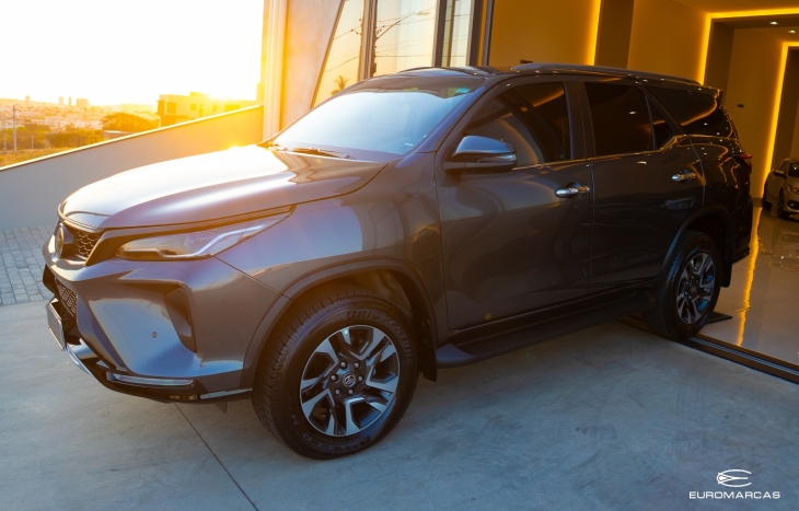 Toyota SW4 SRX Platinum 7L 4x4