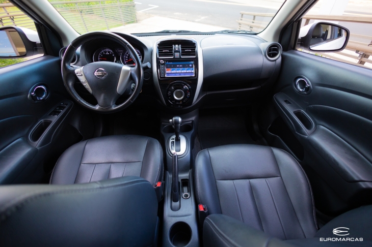 Nissan Versa SL