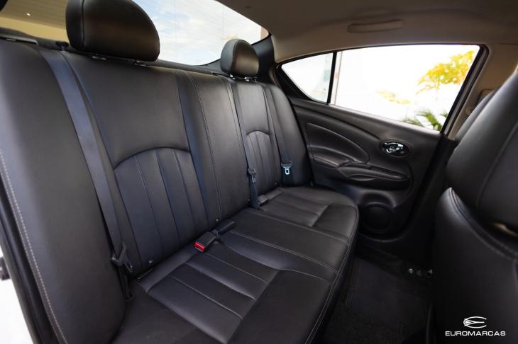 Nissan Versa SL
