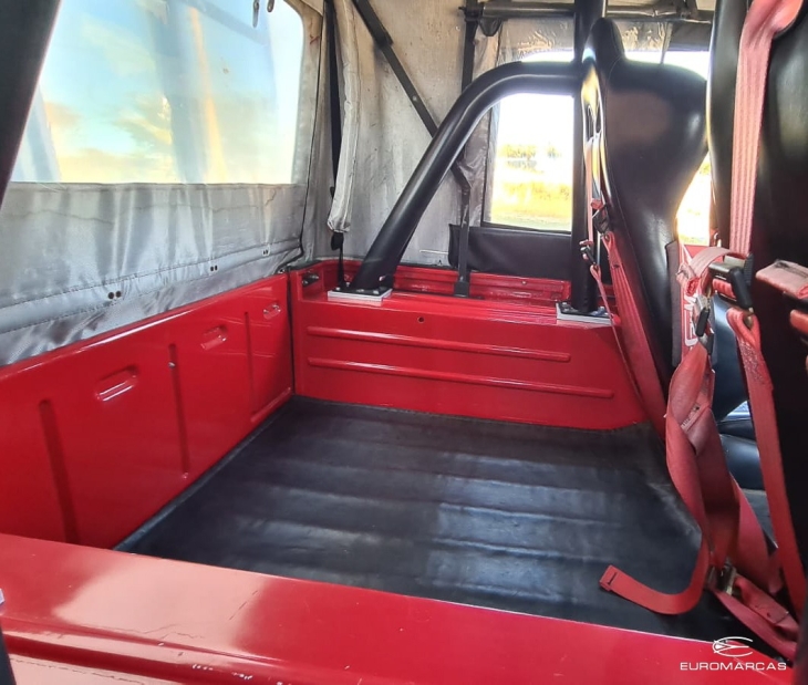 BYD Willys V8